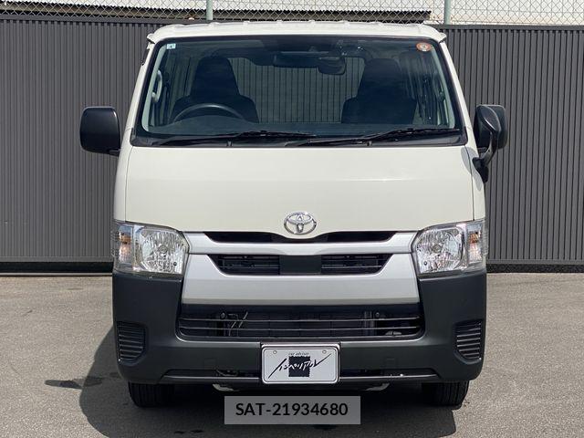 Toyota HIACE VAN 2023-04 7620844-3