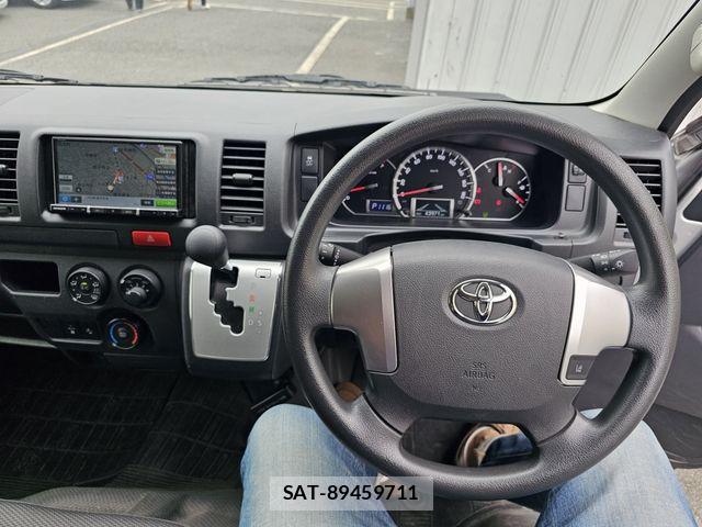 Toyota HIACE VAN 2020-06 7903529-4