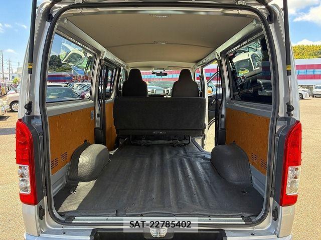 Toyota HIACE VAN 2016-11 7981361-17