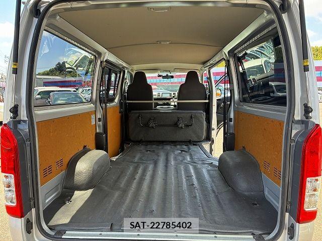 Toyota HIACE VAN 2016-11 7981361-18