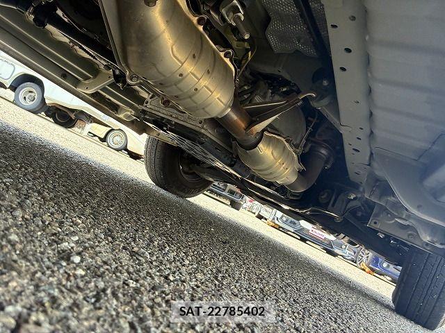 Toyota HIACE VAN 2016-11 7981361-28