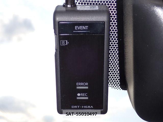 Toyota HIACE VAN 2021-11 7981359-13