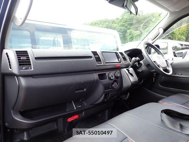 Toyota HIACE VAN 2021-11 7981359-20