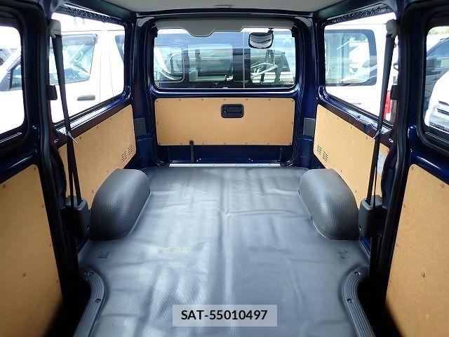 Toyota HIACE VAN 2021-11 7981359-26
