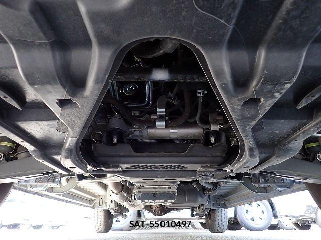 Toyota HIACE VAN 2021-11 7981359-27