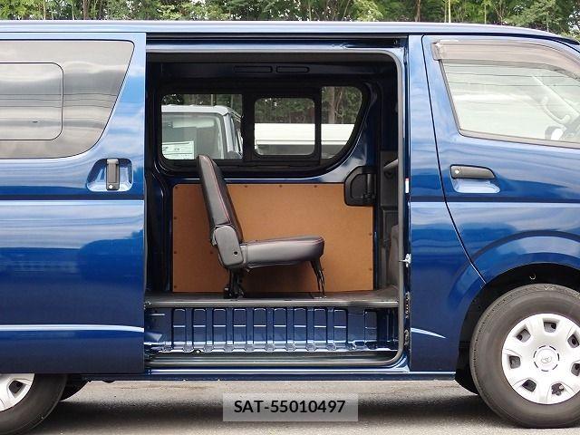Toyota HIACE VAN 2021-11 7981359-5