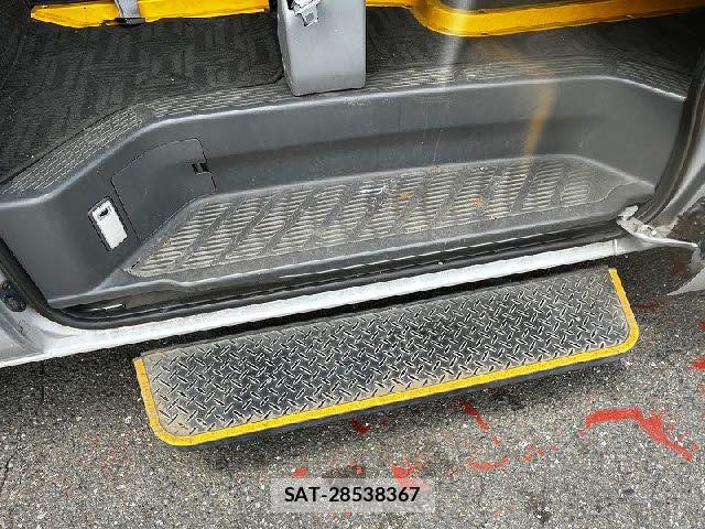 Toyota HIACE VAN 2005-11 8102319-10