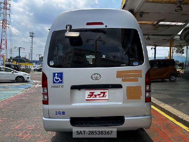 Toyota HIACE VAN 2005-11 8102319-13