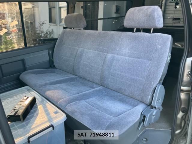 Toyota HIACE VAN 2004-03 8159405-17