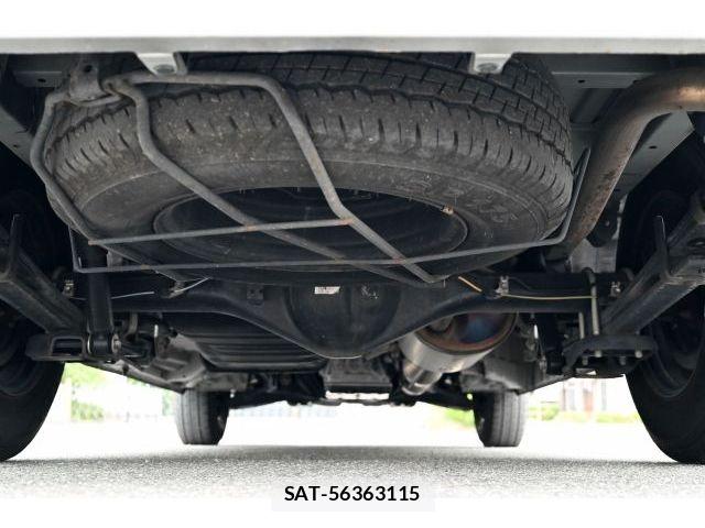 Toyota HIACE VAN 2018-05 8210703-11