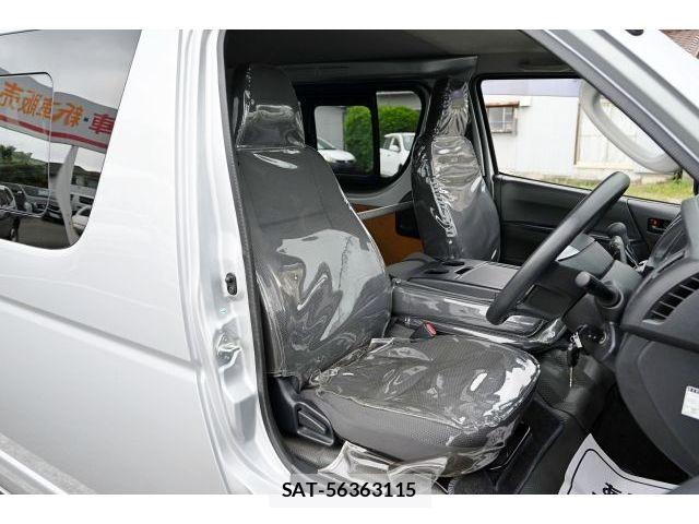 Toyota HIACE VAN 2018-05 8210703-12