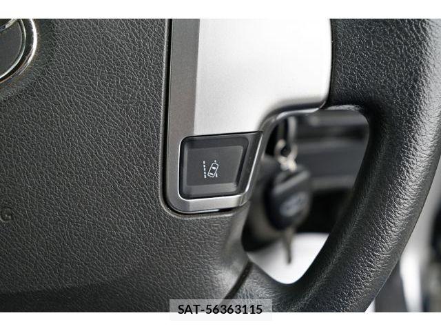 Toyota HIACE VAN 2018-05 8210703-20