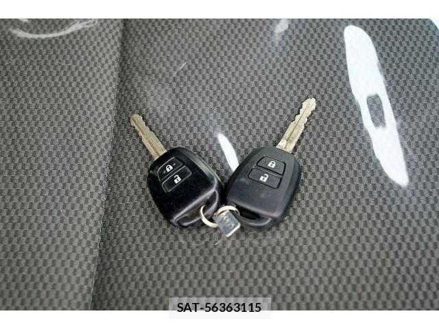 Toyota HIACE VAN 2018-05 8210703-25