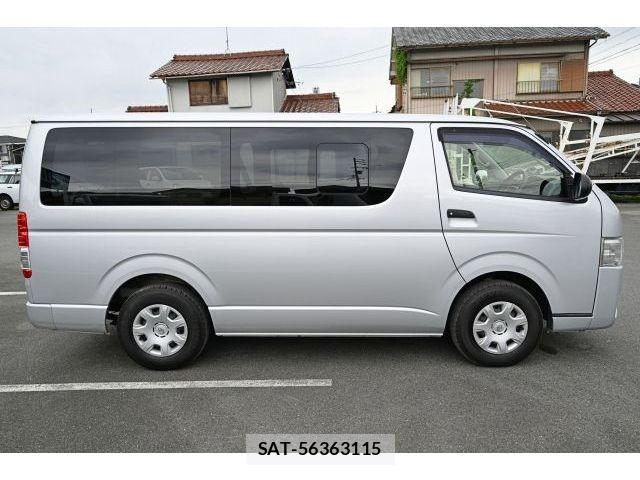 Toyota HIACE VAN 2018-05 8210703-7
