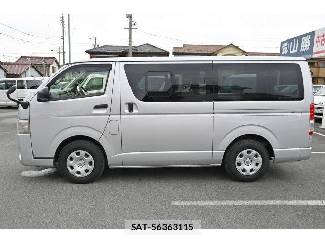 Toyota HIACE VAN 2018-05 8210703-8