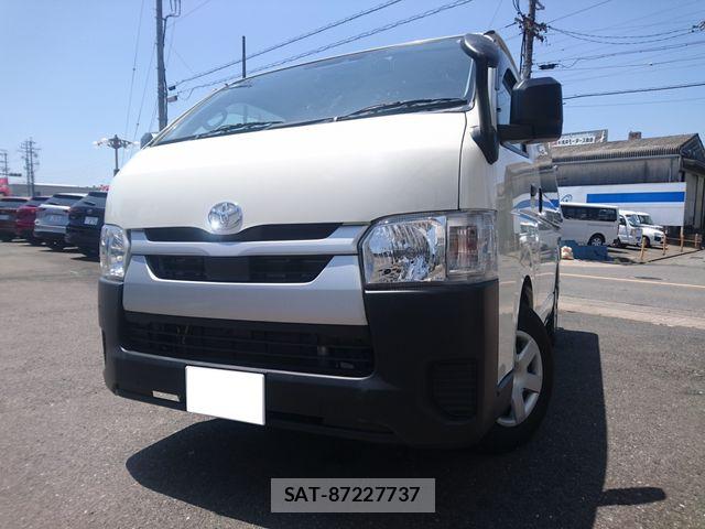 Toyota HIACE VAN 2024-04 8210700-0