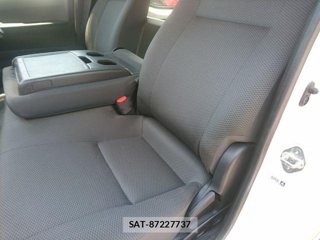 Toyota HIACE VAN 2024-04 8210700-12