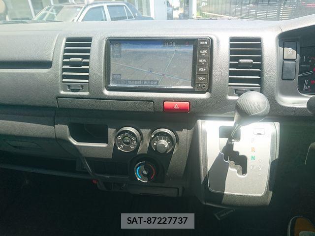 Toyota HIACE VAN 2024-04 8210700-20