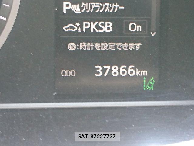 Toyota HIACE VAN 2024-04 8210700-21