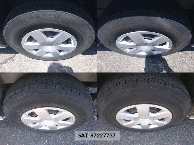 Toyota HIACE VAN 2024-04 8210700-26