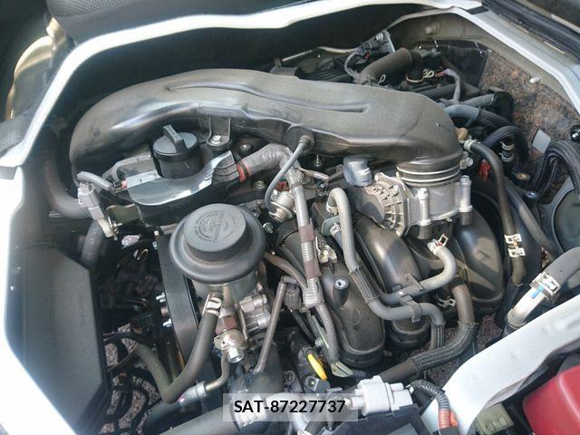 Toyota HIACE VAN 2024-04 8210700-29
