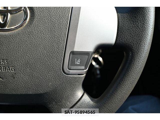 Toyota HIACE VAN 2020-05 8210701-16