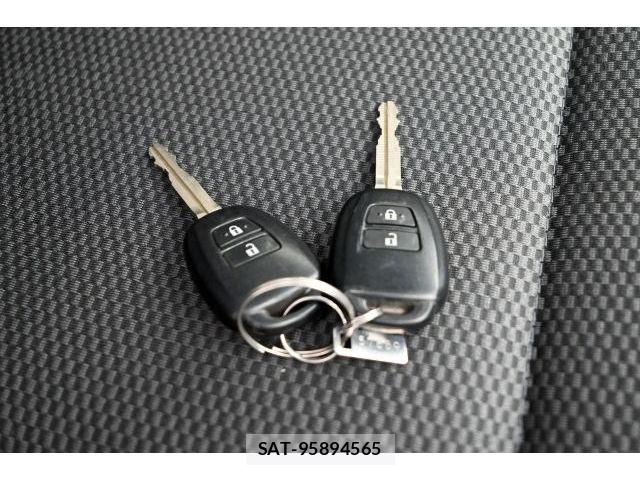 Toyota HIACE VAN 2020-05 8210701-20