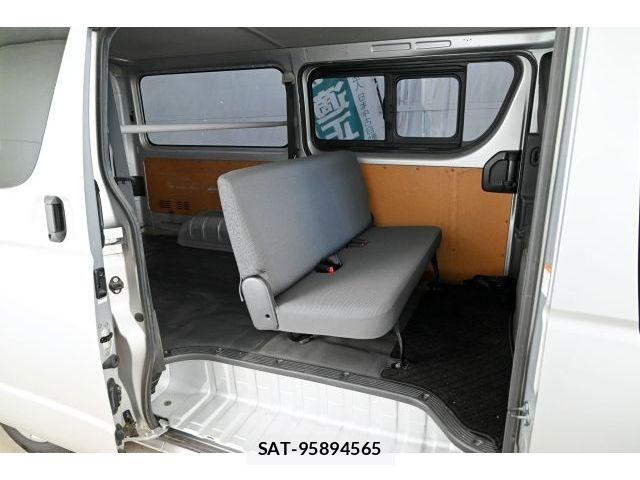 Toyota HIACE VAN 2020-05 8210701-8