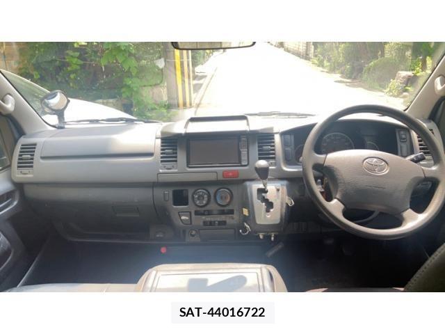 Toyota HIACE VAN 2013-07 8232175-25