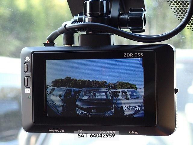 Toyota HIACE VAN 2021-09 8355797-13