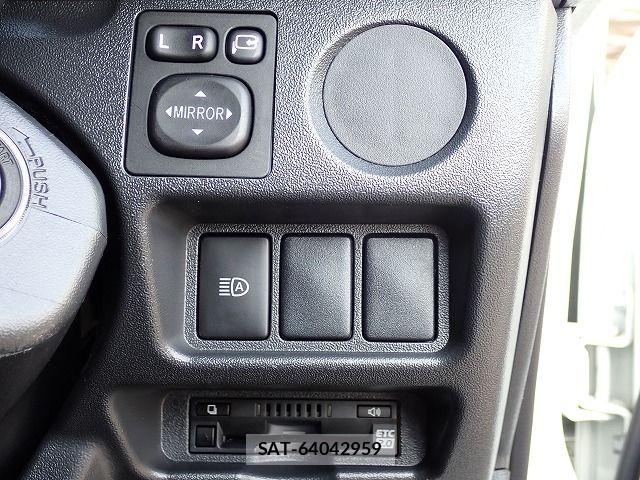 Toyota HIACE VAN 2021-09 8355797-17