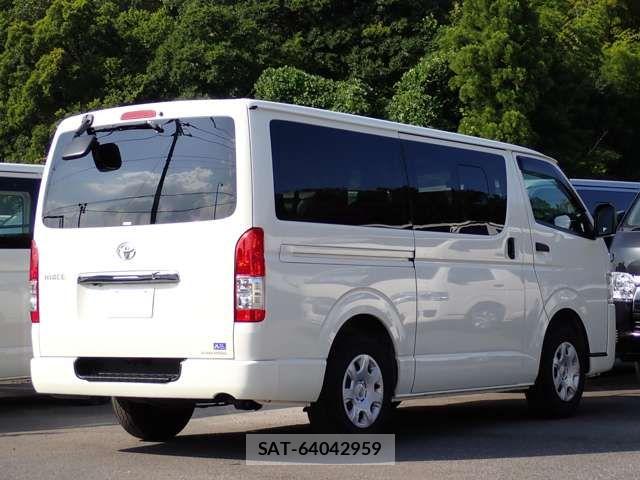 Toyota HIACE VAN 2021-09 8355797-1