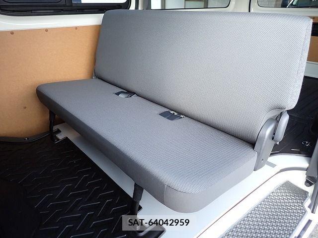 Toyota HIACE VAN 2021-09 8355797-24