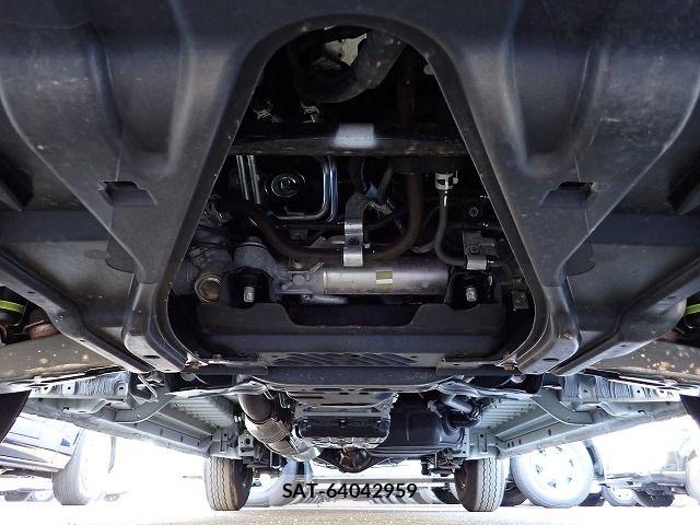Toyota HIACE VAN 2021-09 8355797-27