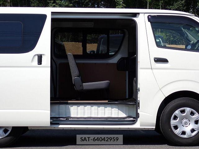 Toyota HIACE VAN 2021-09 8355797-5