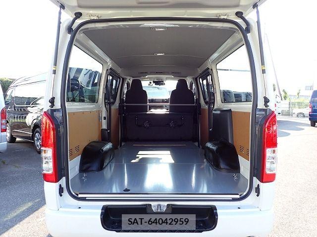 Toyota HIACE VAN 2021-09 8355797-7