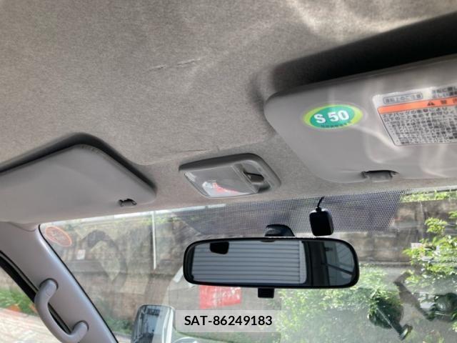 Toyota HIACE VAN 2005-08 8369446-17