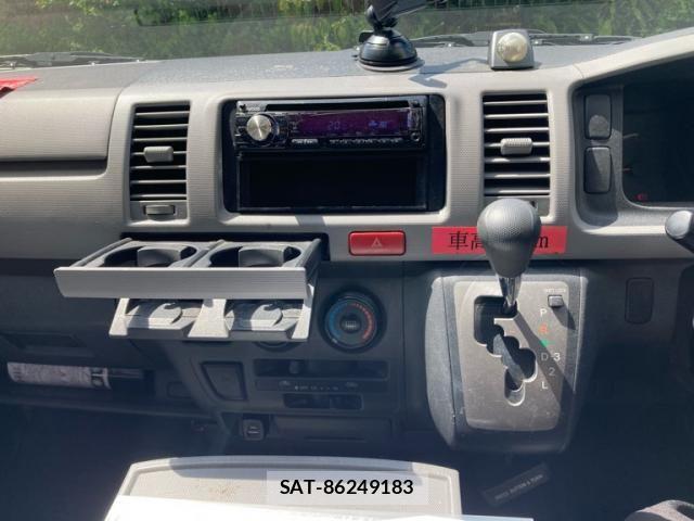 Toyota HIACE VAN 2005-08 8369446-18
