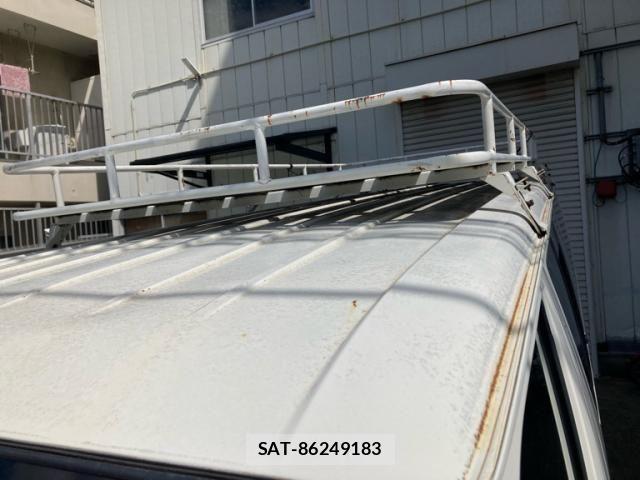 Toyota HIACE VAN 2005-08 8369446-4