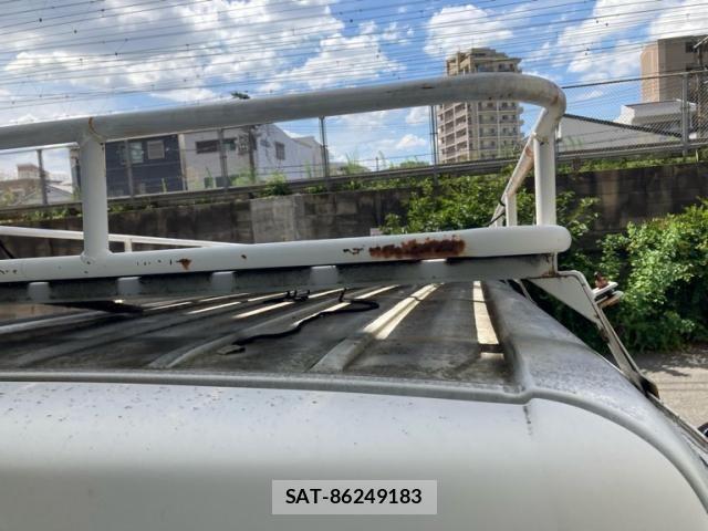 Toyota HIACE VAN 2005-08 8369446-5