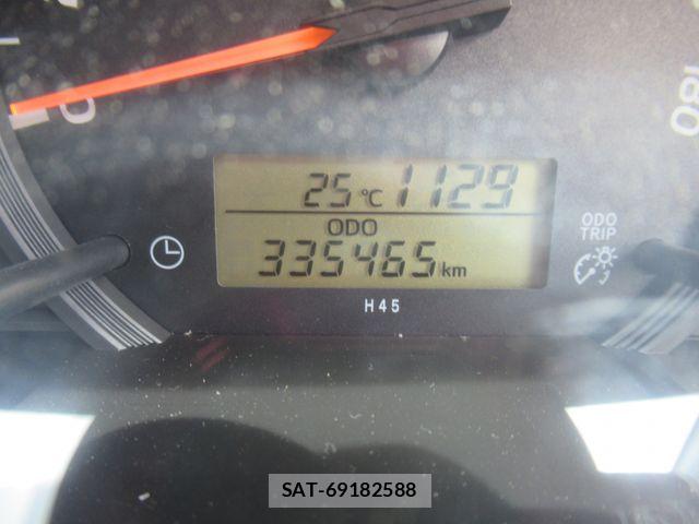 Toyota HIACE VAN 2015-12 8415507-17