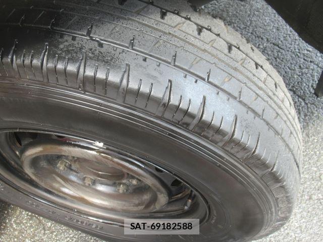 Toyota HIACE VAN 2015-12 8415507-25