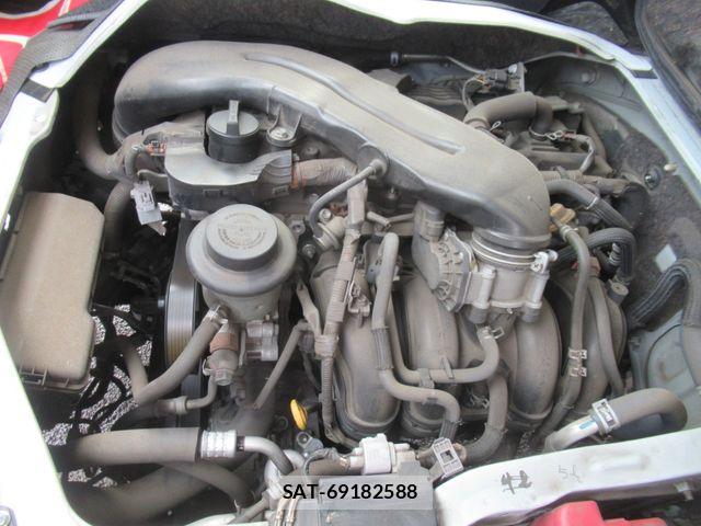 Toyota HIACE VAN 2015-12 8415507-26