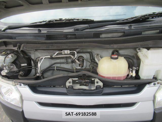 Toyota HIACE VAN 2015-12 8415507-27