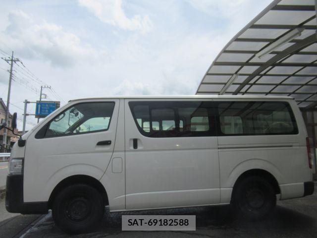 Toyota HIACE VAN 2015-12 8415507-4