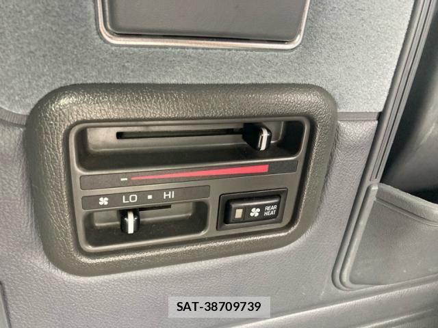 Toyota HIACE VAN 2003-11 8415502-10