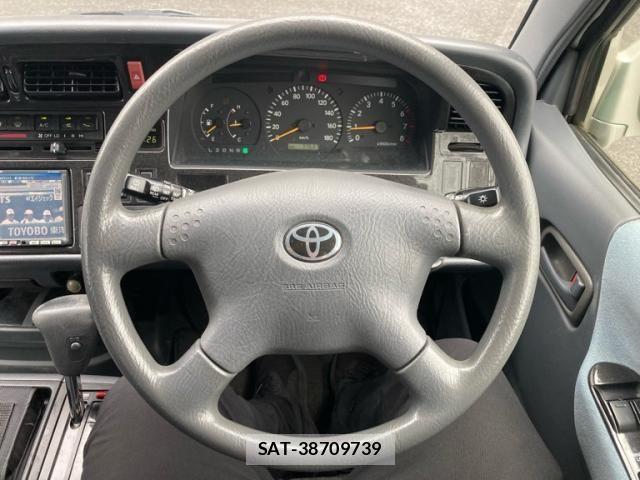 Toyota HIACE VAN 2003-11 8415502-14