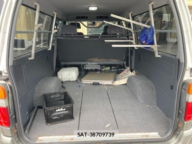 Toyota HIACE VAN 2003-11 8415502-8