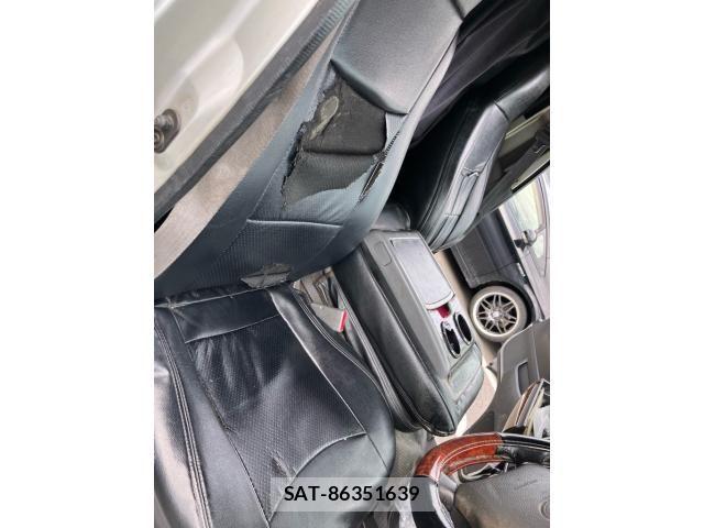 Toyota HIACE VAN 2004-11 8438991-5