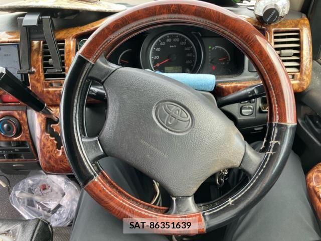 Toyota HIACE VAN 2004-11 8438991-6